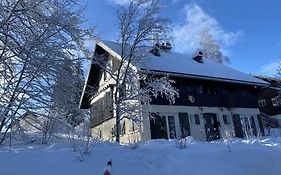 Au Coeur Du Village De Premanon