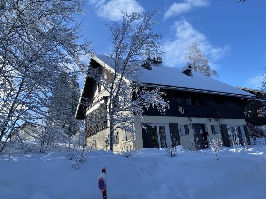 Au Coeur Du Village De Prémanon Extérieur photo